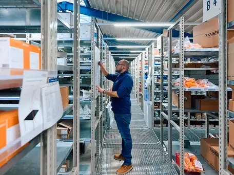 Nutz Elektrogroßhandel Lagerarbeit