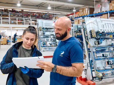 Nutz Elektrogroßhandel Zusammenarbeit in der Halle