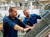 Arbeiten am Schaltschrank bei Nutz Elektrogroßhandel